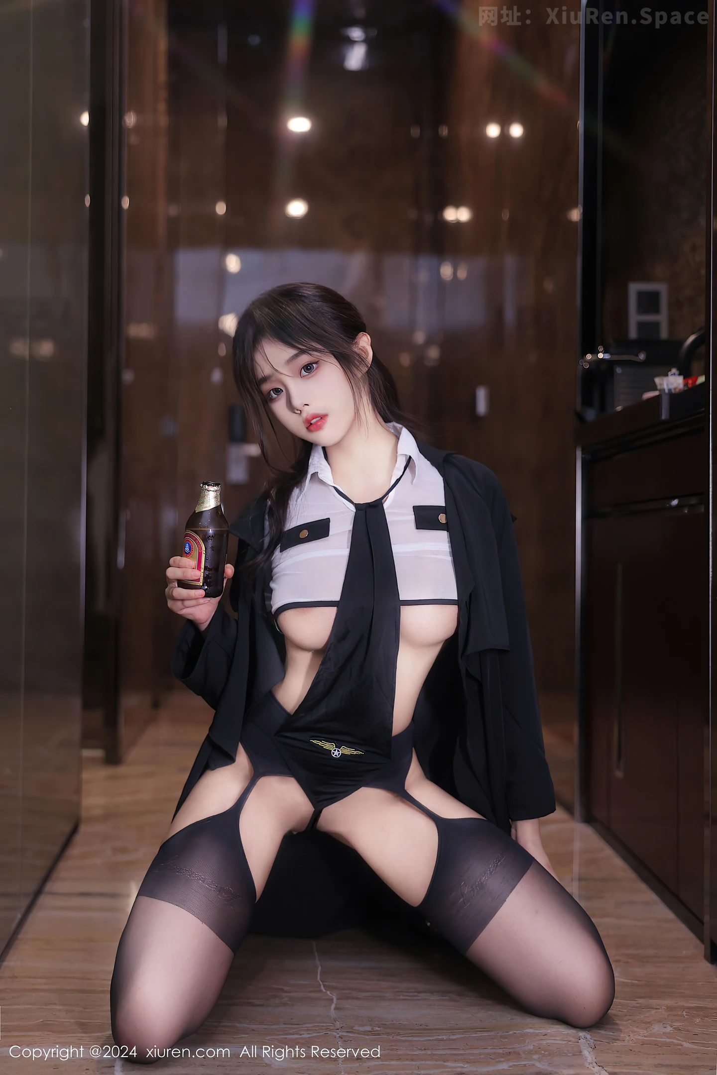 图片[2]-[XiuRen秀人网]VOL.8265 新人模特王心悦性感白色薄透情趣制服配黑丝吊袜撩人诱惑写真77P-秀人网官方网站